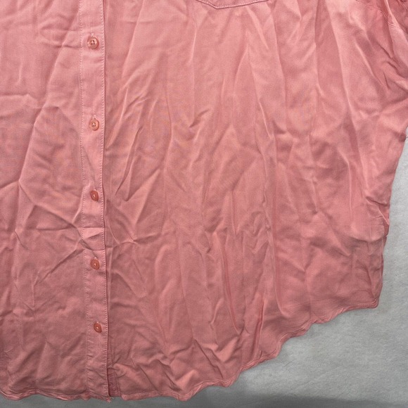 Torrid 3 Women’s Plus Size 3X Solid Pink 100% Rayon Button Down Blouse Top - Picture 11 of 14